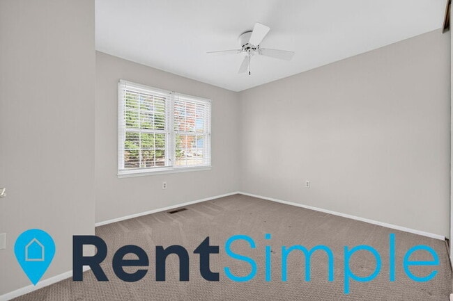 Building Photo - 12035 Stuart Ridge Dr