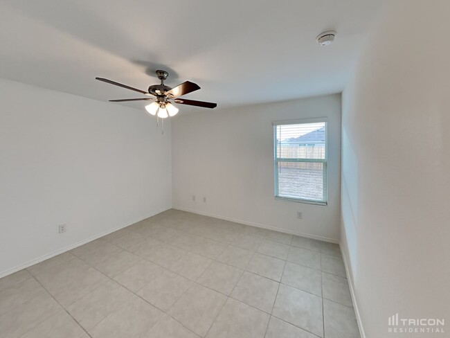 Building Photo - 8424 Fawn Creek Dr