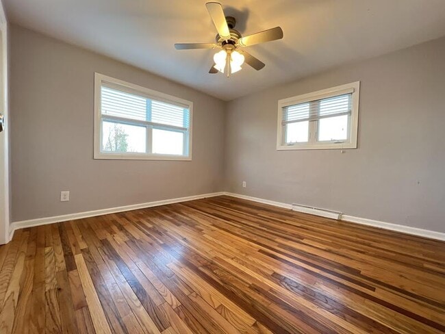 Building Photo - 2990 1/2 8th Street