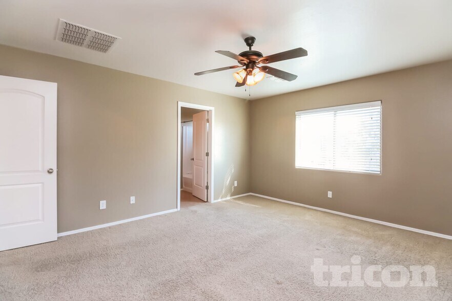 Building Photo - 19101 N Meghan Dr