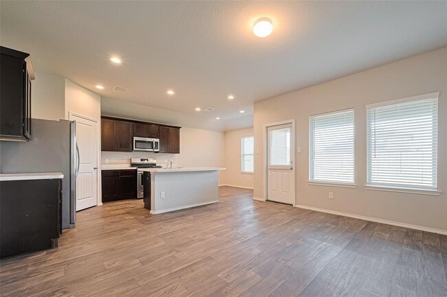 Building Photo - 1819 Bryson Heights Dr