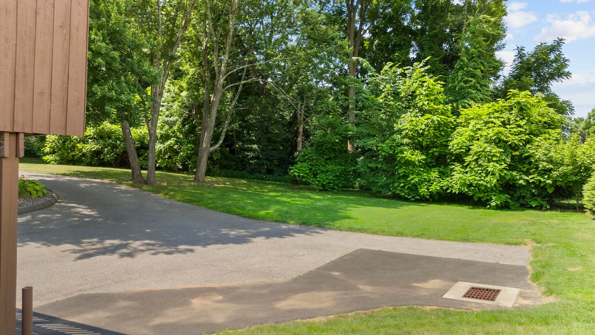 Building Photo - 26 Linden St