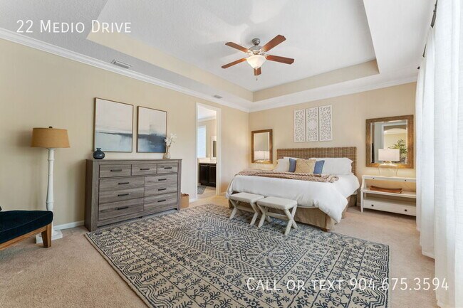 Building Photo - 22 Medio Dr