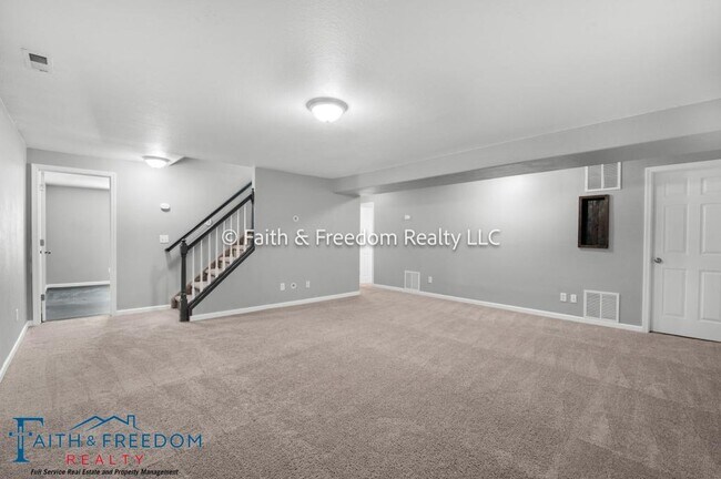Building Photo - 8354 Freestar Way