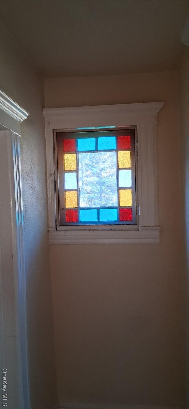 Building Photo - 66 Monsey Heights Rd