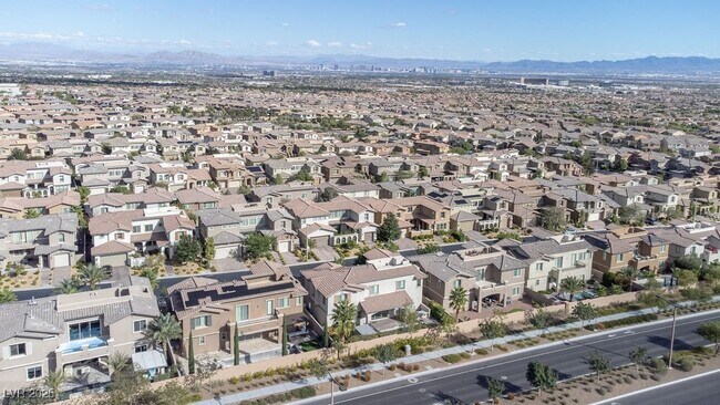 Building Photo - 367 Pollino Peaks St