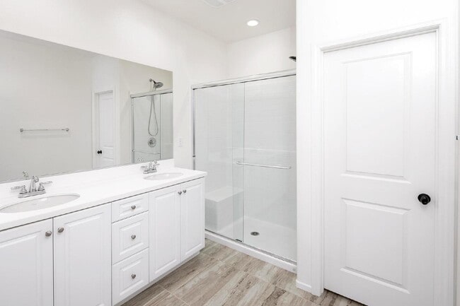 Building Photo - Village of Escaya - 3 Br 2.5 Ba - 2 car attached garage - must see this fabulous community!