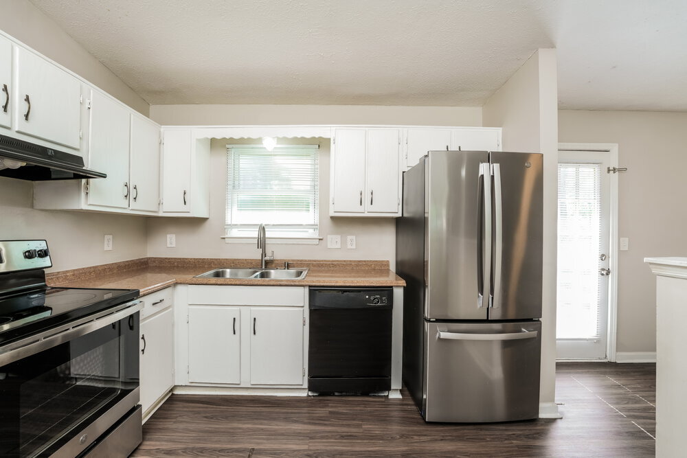 Building Photo - 2098 Drake Ct