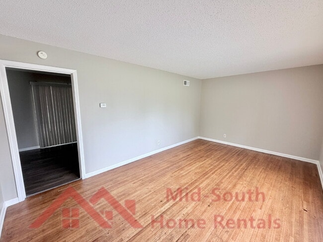 Building Photo - 480 Whiteville Ave