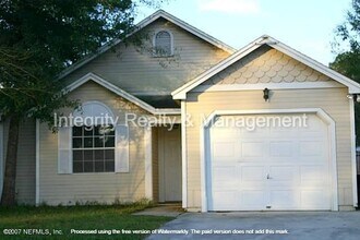 Building Photo - Charming cottage feel 3-bedroom, 2-bathroom house