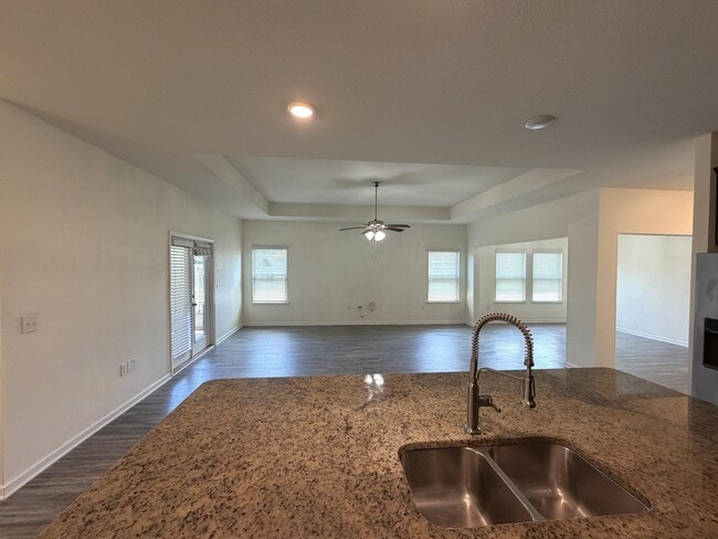 Building Photo - 316 Merlin Ct
