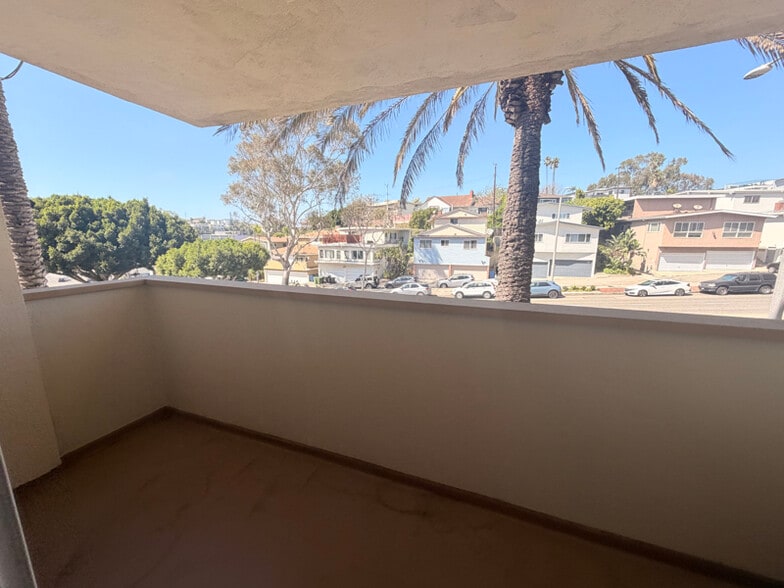 Building Photo - 8306 W Manchester Ave