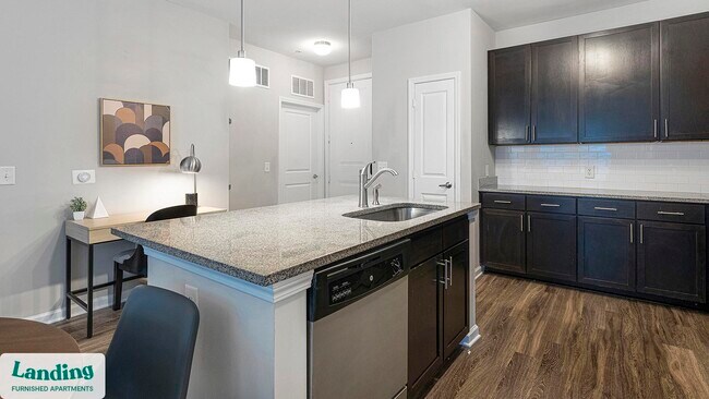 Building Photo - 915 Brentmoor Dr