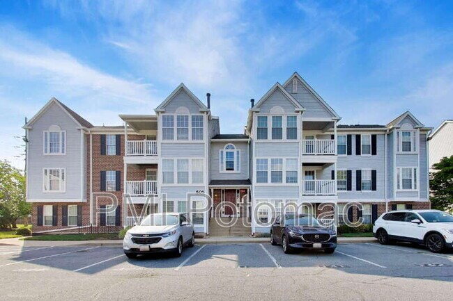 Building Photo - 605 Himes Ave