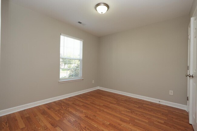 Building Photo - 11539 Stewarts Crossing Dr
