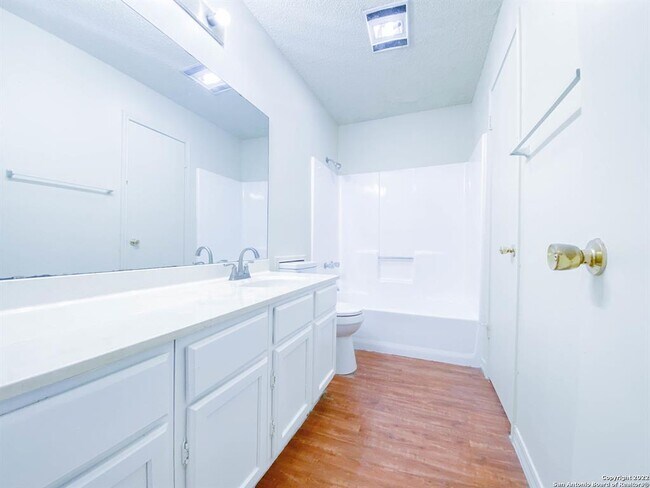 Building Photo - 109 Hughson Ct