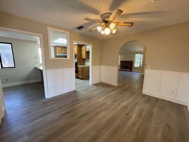 Building Photo - Fantastic 3 Bedroom in Natomas