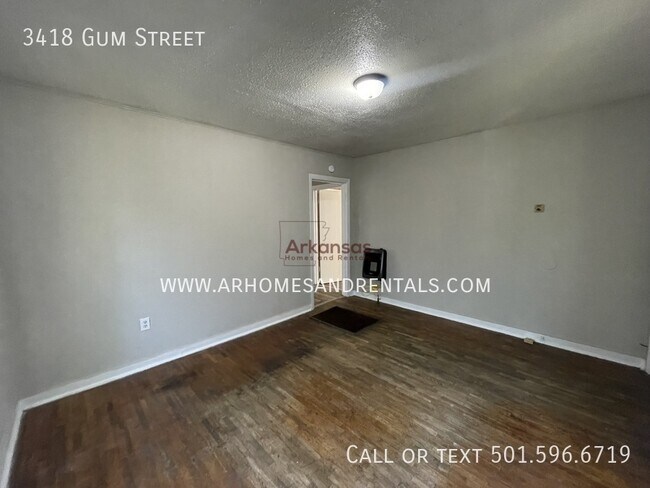 Building Photo - 3418 Gum St
