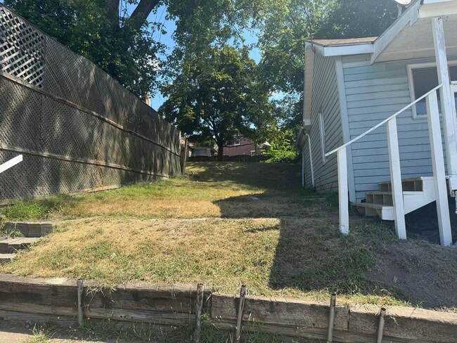 Building Photo - Cute 1 bedroom house Rochester