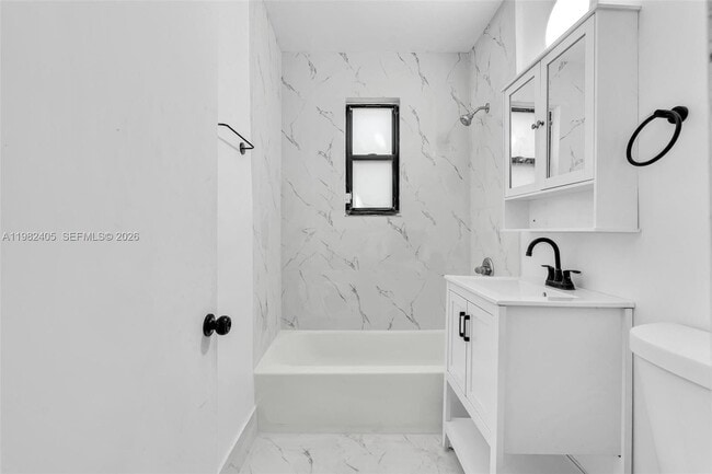 Building Photo - 118 NW 44th St