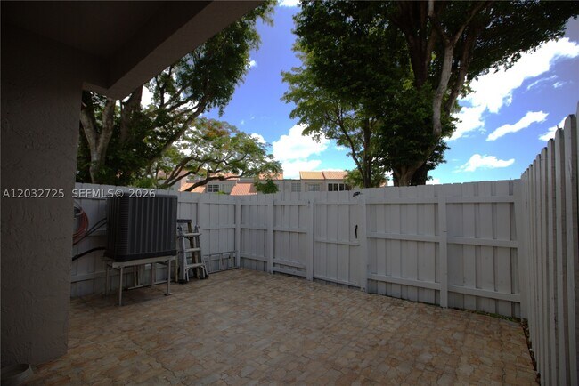 Building Photo - 6475 SW 129th Ave