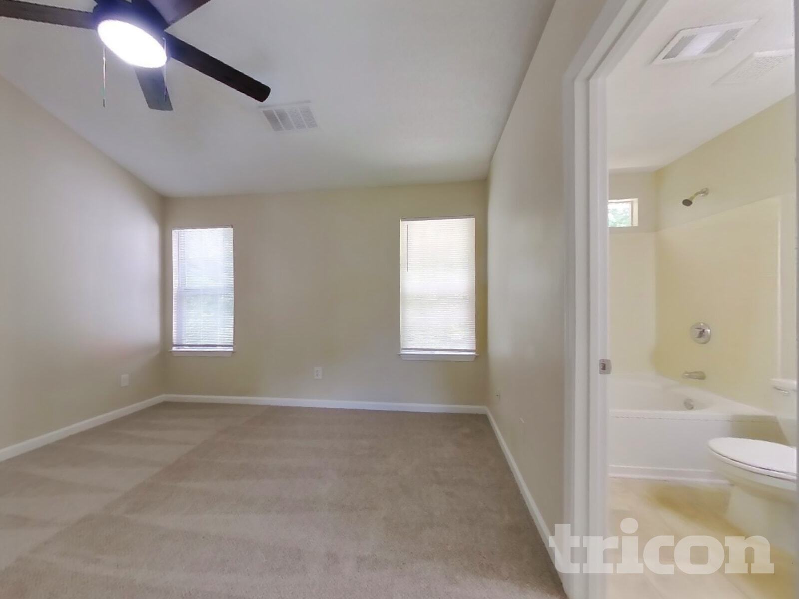 Building Photo - 3853 Sunview Dr NW