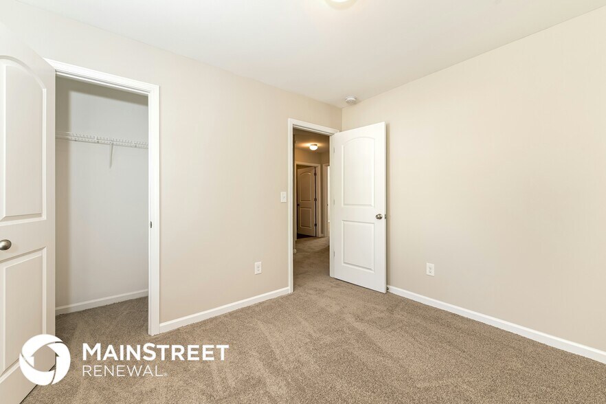 Building Photo - 245 Arthurs Ln