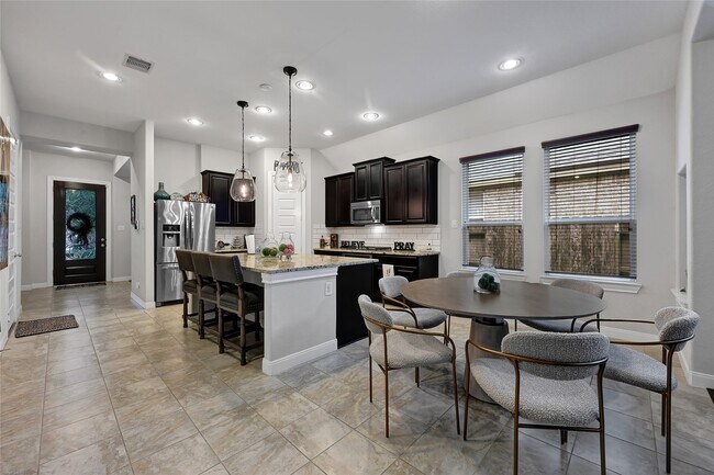 Building Photo - 13513 Northline Lake Dr