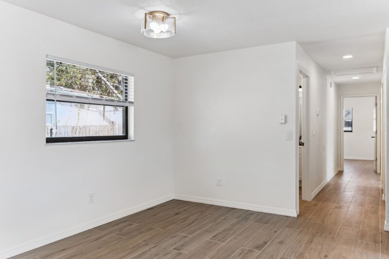 Building Photo - 431 Sheldon St