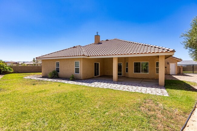 Building Photo - 1112 N Cynthia Ct