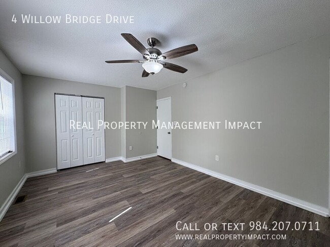 Building Photo - 4 Willow Bridge Dr