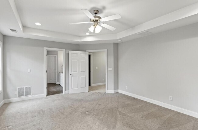 Building Photo - 2505 Eastway Dr