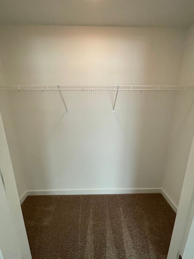 Building Photo - Home for Rent in Weaver, AL!!! View with 4...