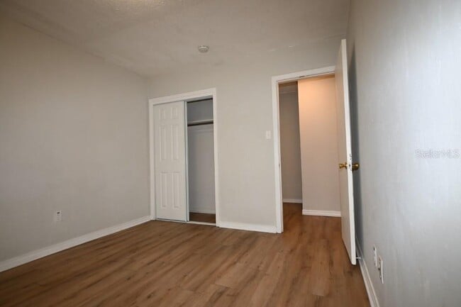 Building Photo - 37017 Meridian Ave