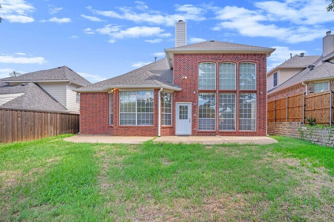 Building Photo - Beautifully Crafted 5 Bedroom 4 Bath in Flower Mound!