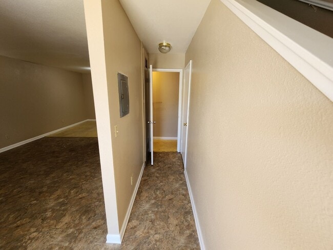 Building Photo - 1425 Eucalyptus Ave
