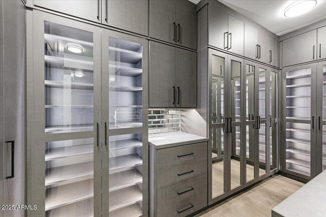 Building Photo - 10203 E Camelot Ct