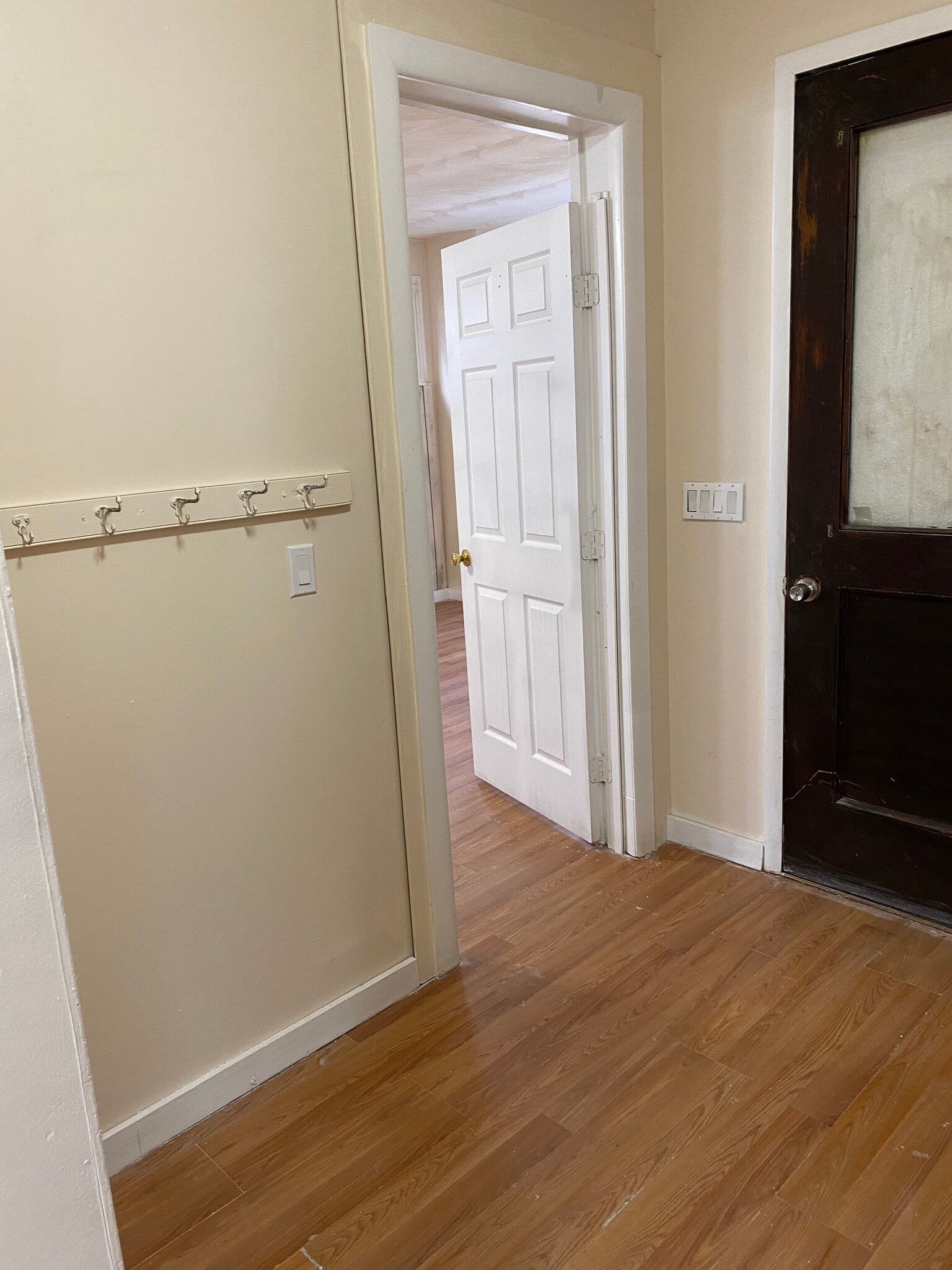 Building Photo - 127 Selye Terrace