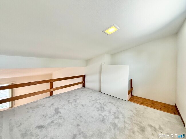 Building Photo - 64 Olcott Way