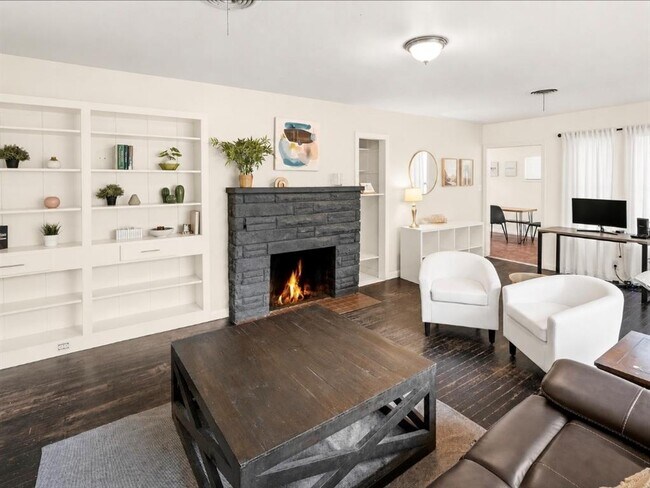 Building Photo - 6208 Walnut Hills Dr
