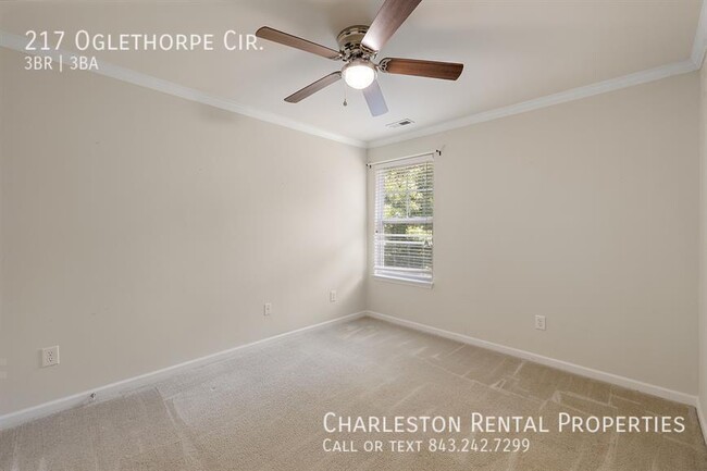 Building Photo - 217 Oglethorpe Cir