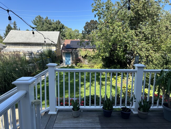 Building Photo - 2030 W Estes Ave