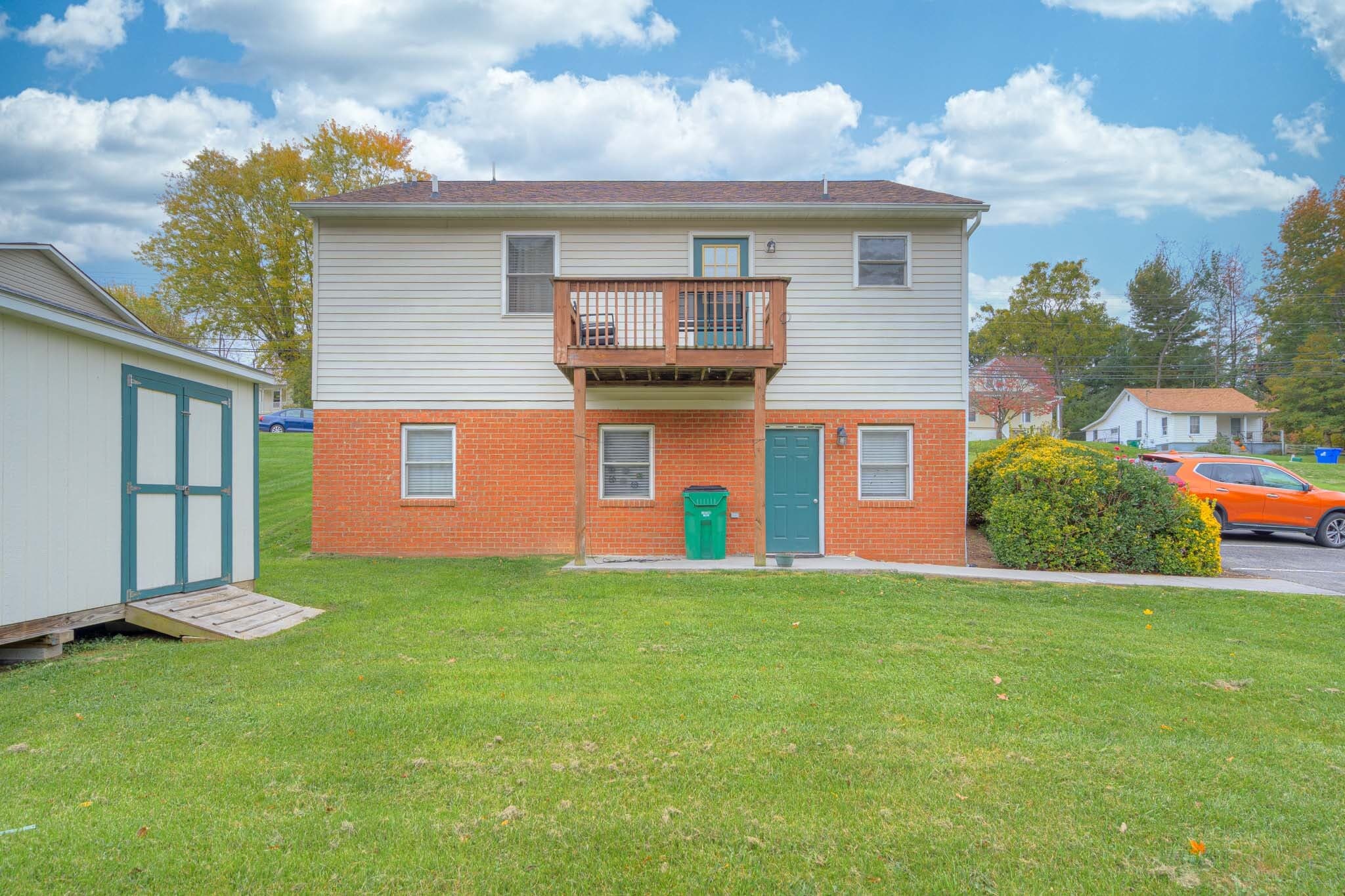 Building Photo - 913 Giles Rd