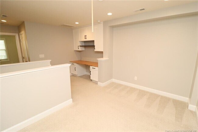 Building Photo - 410 Boscawen Ln