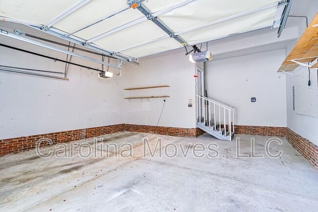 Building Photo - 317 Waterton Way