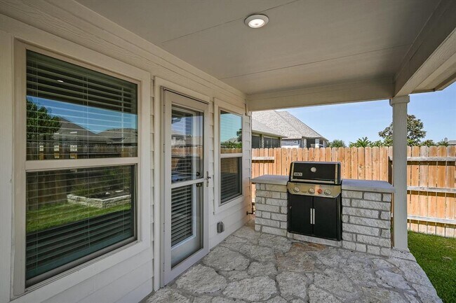 Building Photo - 3316 Amerigo Pl
