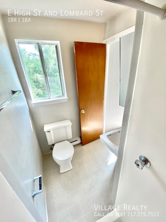 Building Photo - 92 E High St