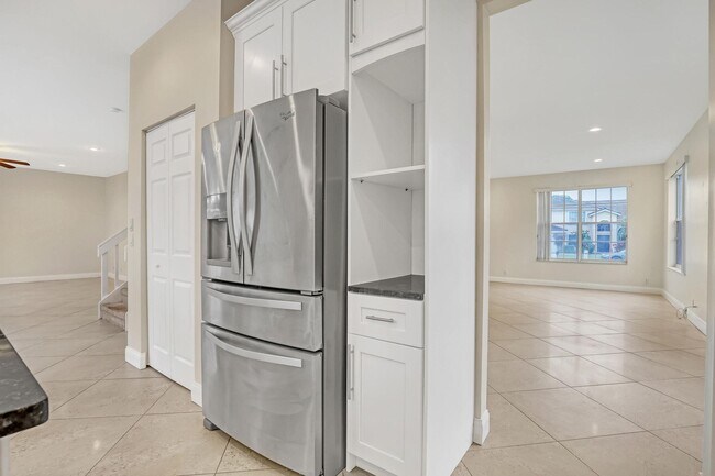 Building Photo - 8982 Indian River Run S
