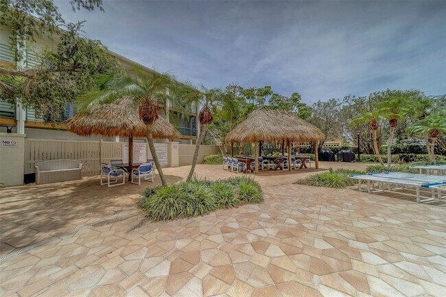 Building Photo - 400 Island Way