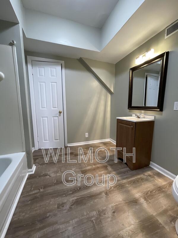 Building Photo - 210 Whitlock Ave